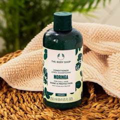 The Body Shop Moringa Shine & Protection Conditioner - Dull, Floral, 250 Millilitre