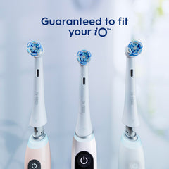 Oral B ORIGINAL iO Electric Toothbrush Ultimate Clean White Replacement Brush Heads, Tuft-in-Tuft Bristle Technology, Pack of 2 Refills, For professional cleaning and gum health