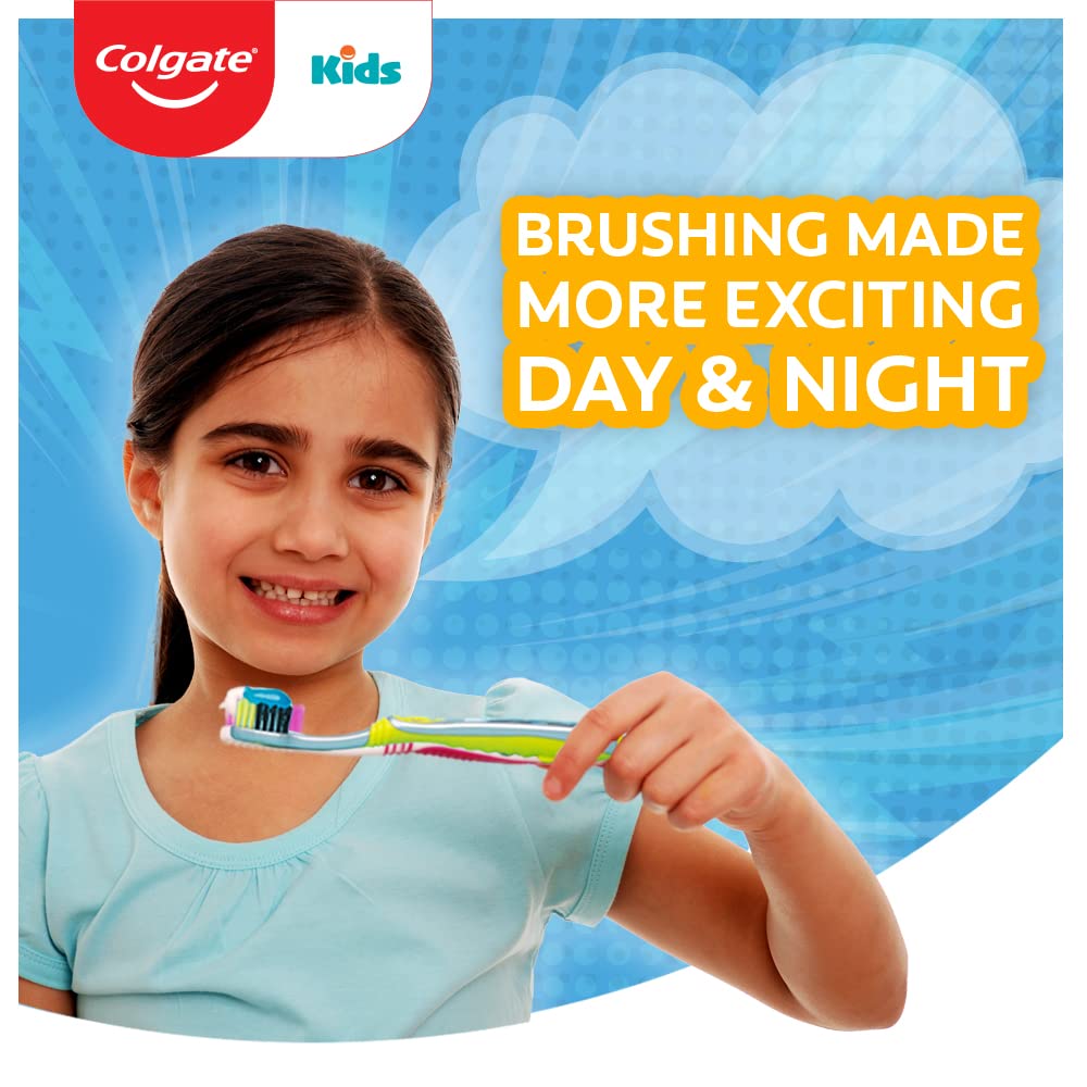 Colgate Kids Batman Manual Toothbrush, Extra-soft Bristles and Built-in Tongue Cleaner, Compact Head and Non-Slip Handle (Pack of 3)