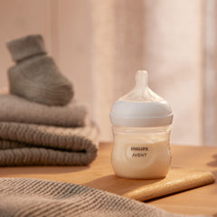 Philips Avent Natural Response Baby Feeding Bottle - 125ml Baby Milk Bottle for Newborns and Up, BPA Free, 0+ Months (Model SCY900/01) - Baby Product from Philips Avent - Shop in Sri Lanka at Arcade.lk