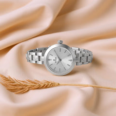 Titan Karishma Analog Silver Dial Women's Watch -NM2598SM01 / NL2598SM01