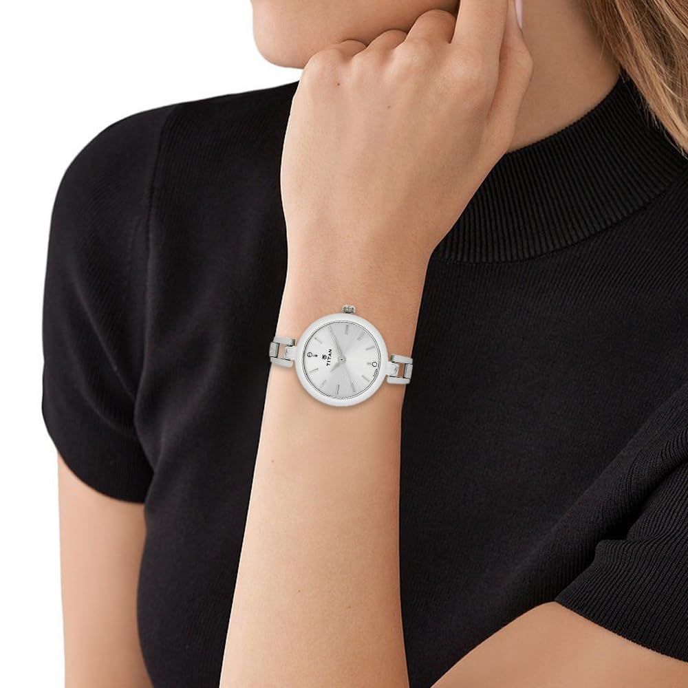 Titan Karishma Analog Silver Dial Women's Watch -NM2598SM01 / NL2598SM01