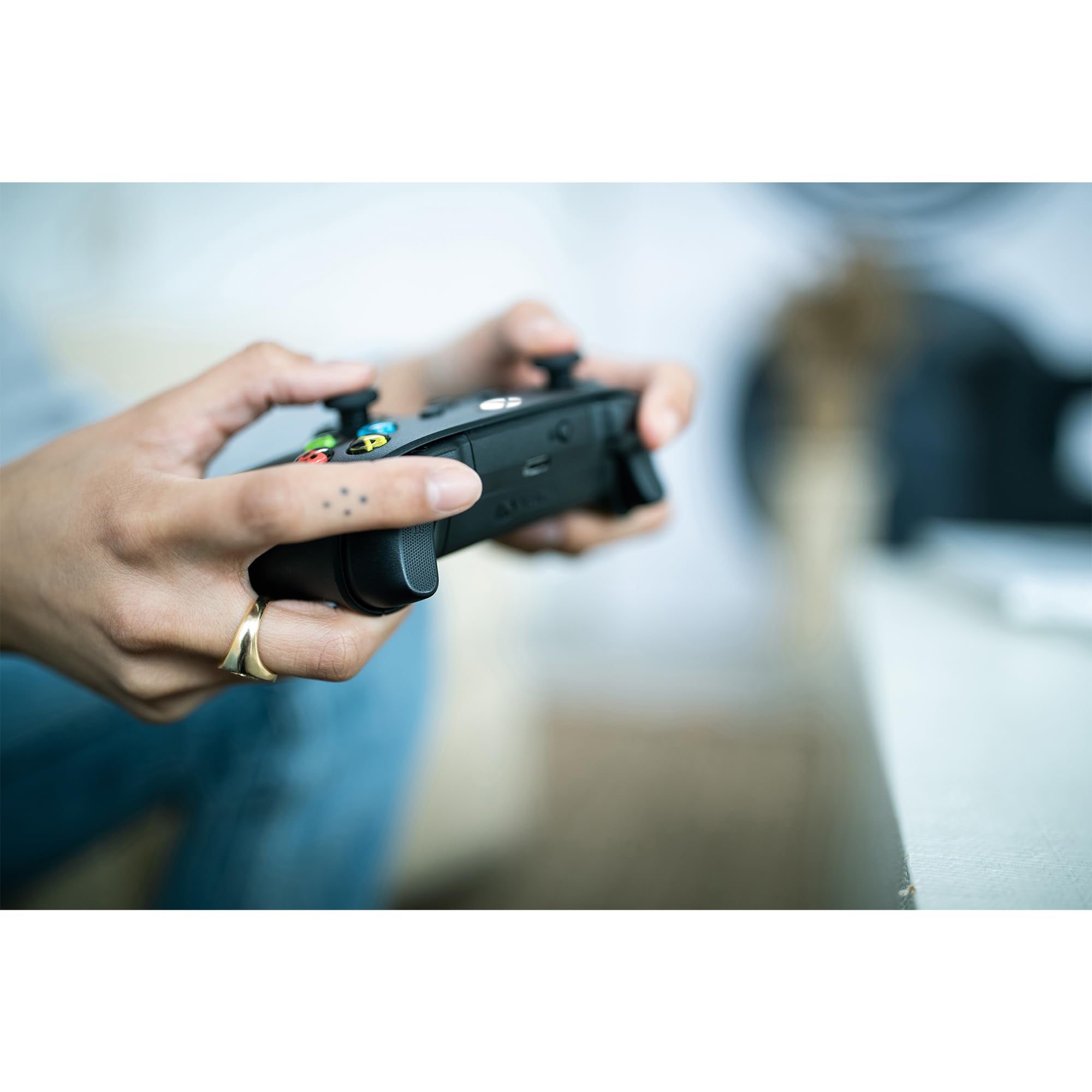 Xbox Wireless Controller – Carbon Black Series X|S, One, and Windows Devices