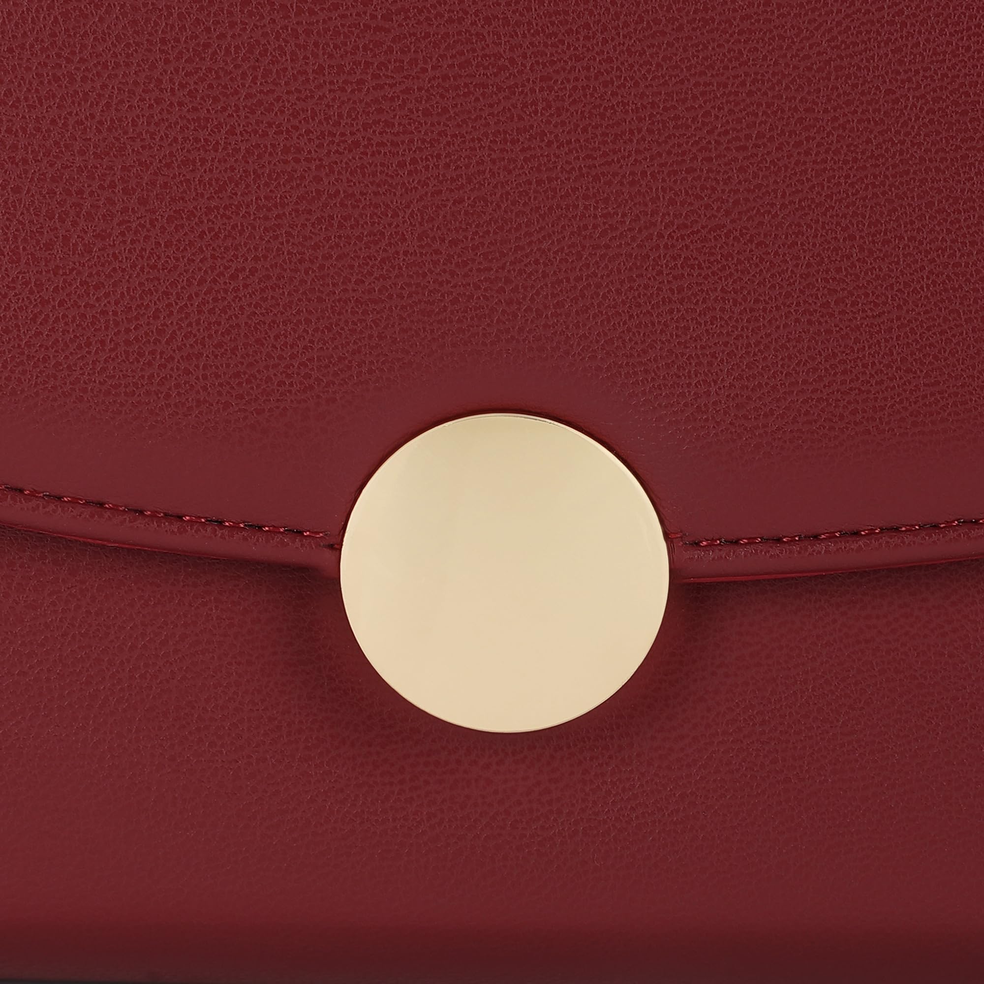 Fastrack Women's Linklet Clutch | Detachable Chain, Card & Cash Slots, Magnetic Flap | Modern Evening Bag | 6 Months Warranty