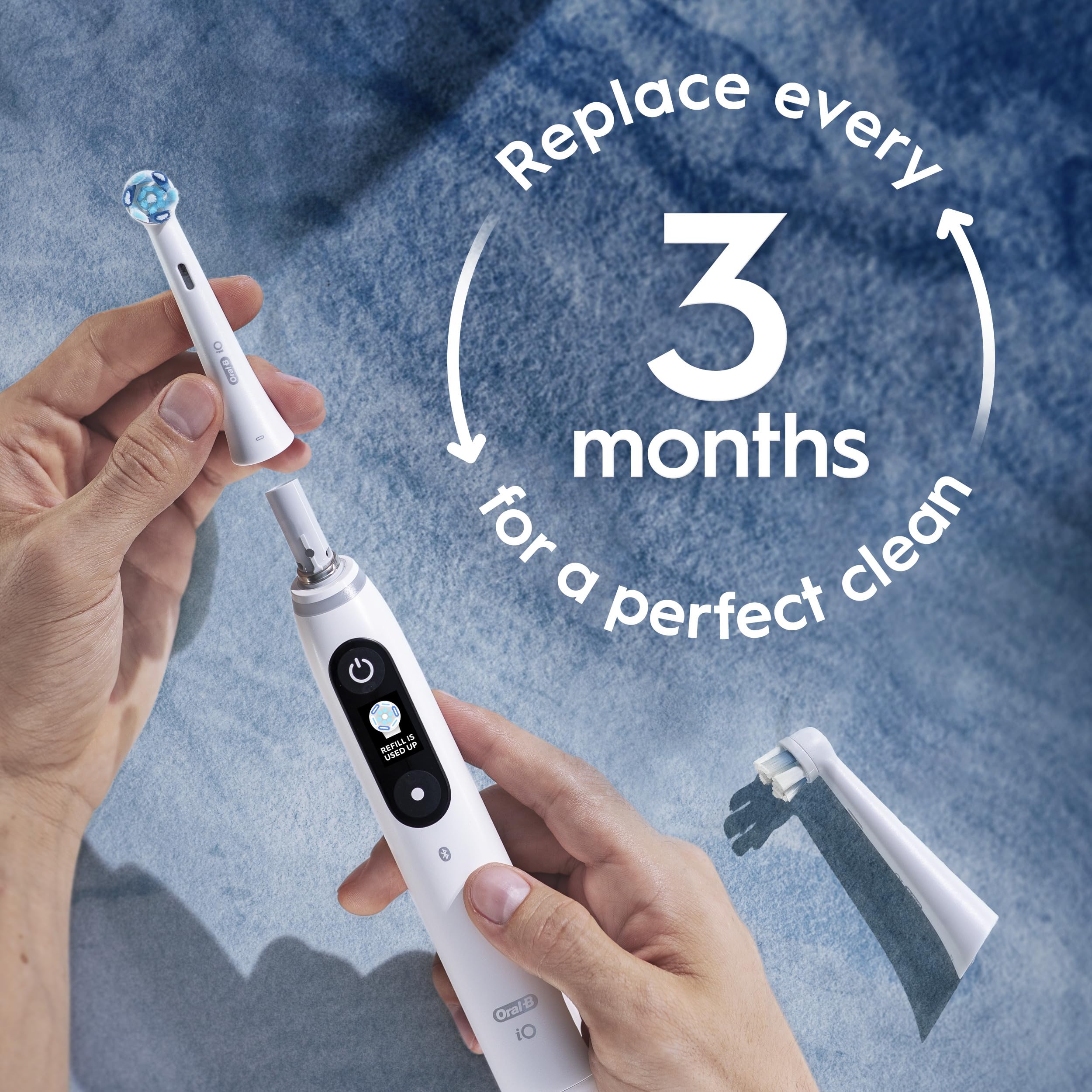Oral B ORIGINAL iO Electric Toothbrush Ultimate Clean White Replacement Brush Heads, Tuft-in-Tuft Bristle Technology, Pack of 2 Refills, For professional cleaning and gum health
