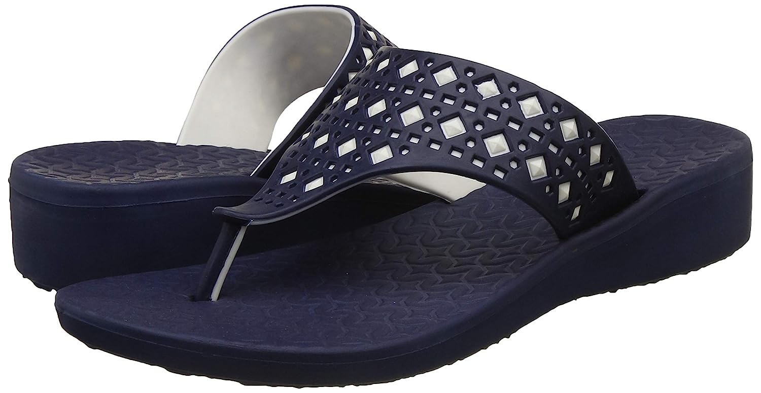 BATA girls Amber Slippers -  Fashion Slippers in Sri Lanka from Arcade Online Shopping - Just Rs. 3399!